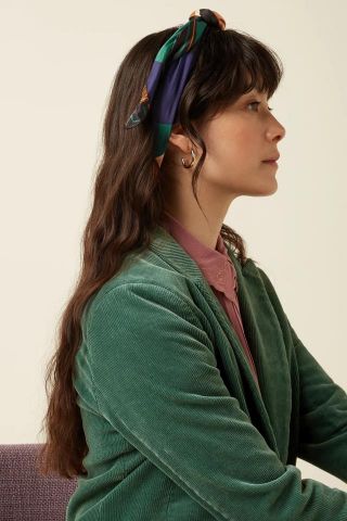 SATIN SCARF RAZZLE