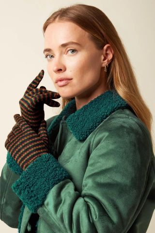 GLOVE LUSH