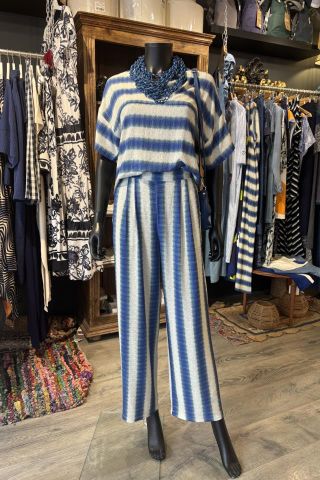 PANTALON ESTAMPADO RAYAS AZULES