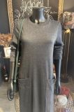 VESTIDO CON BOLSILLOS DELANTEROS