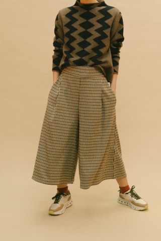 PANTALON CORTO PATA DE GALLO