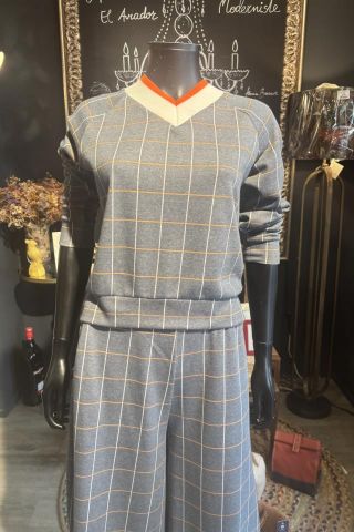 SUDADERA GRIS CUADROS