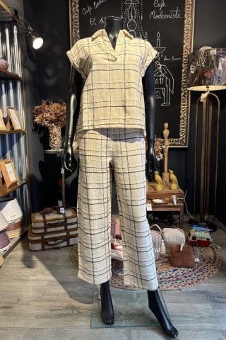 PANTALONES CUADROS NEGRO Y BEIGE