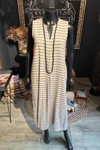 VESTIDO RAYAS BEIG NEGRO