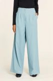 PANTALON CON PINZAS