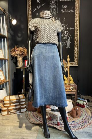 FALDA VAQUERA